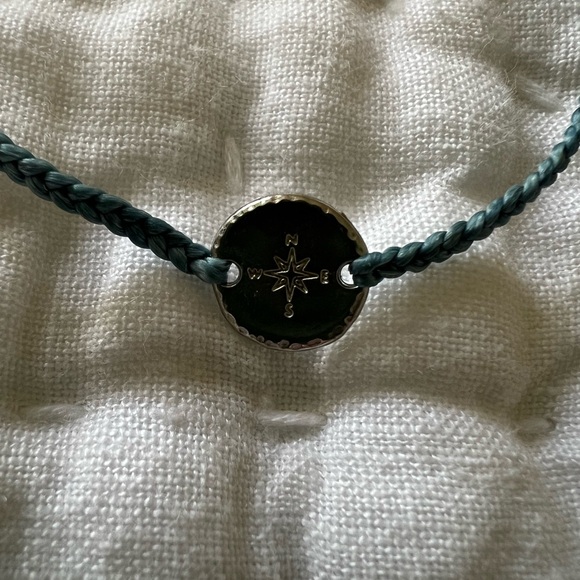NWT Pura Vida Silver Compass Bracelet - Picture 5 of 5